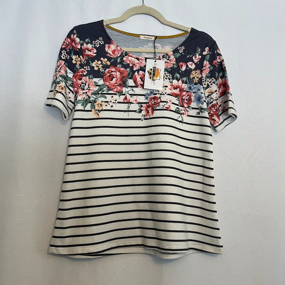 12PM by Mon Ami NWT Short Sleeve Striped & Floral Blouse White/Blue Small